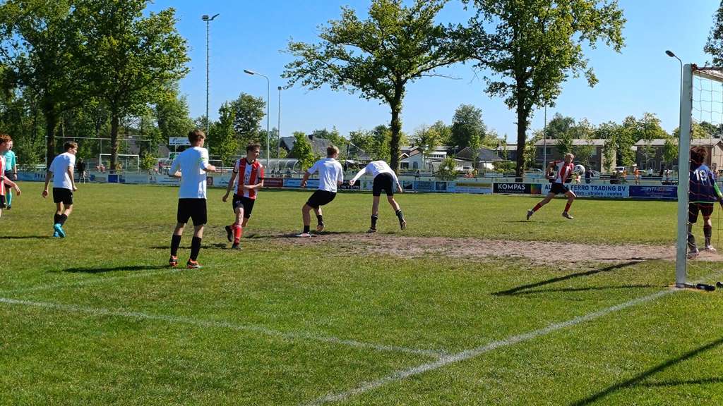 Verslag Friese Boys JO17 – Drachtster Boys JO17-4 dd 17 mei 2025