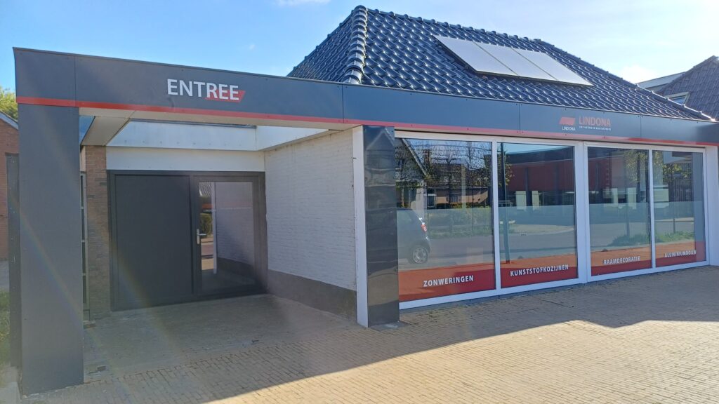 Sponsor Lindona opent prachtige nieuwe showroom